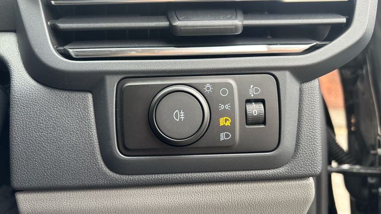 Ford Transit Custom E-320 L1 Rwd 100kW 65kWh H1 Van Limited Auto